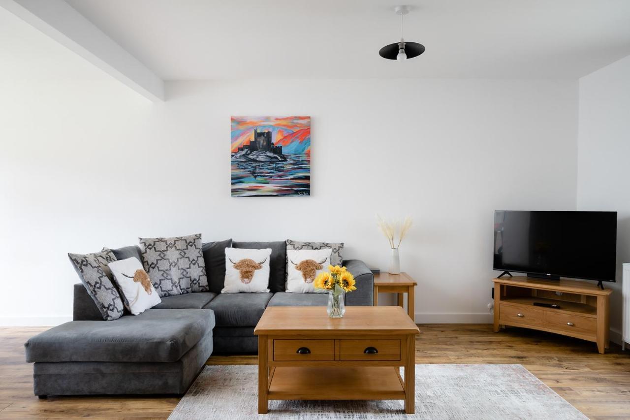 Ness Riverfront - Centre Holiday home